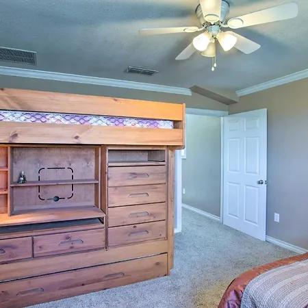Unique Remodeled Ranch Apartment In Sanger!